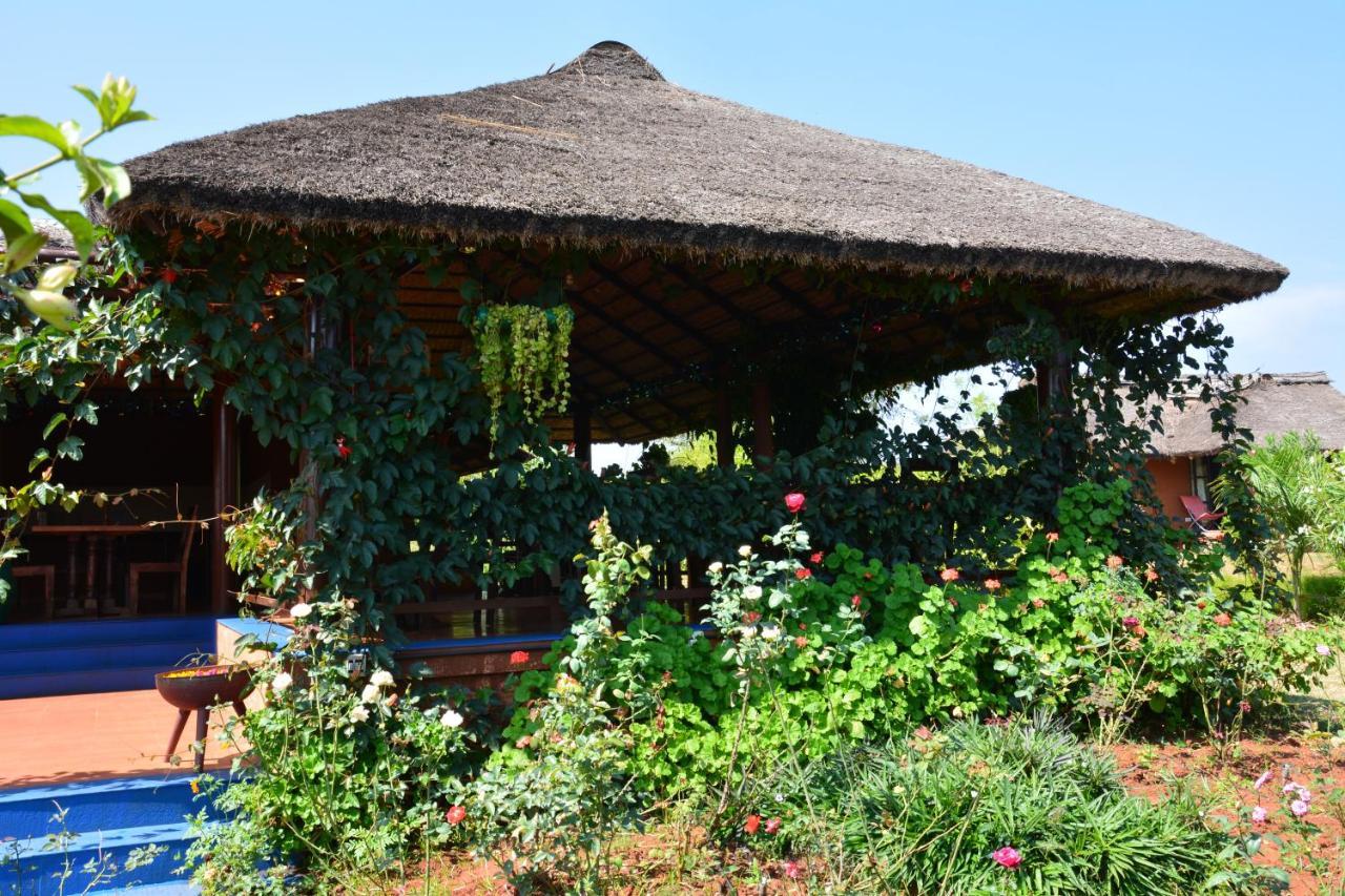 Red Earth Kabini Hotel Begur Exterior photo